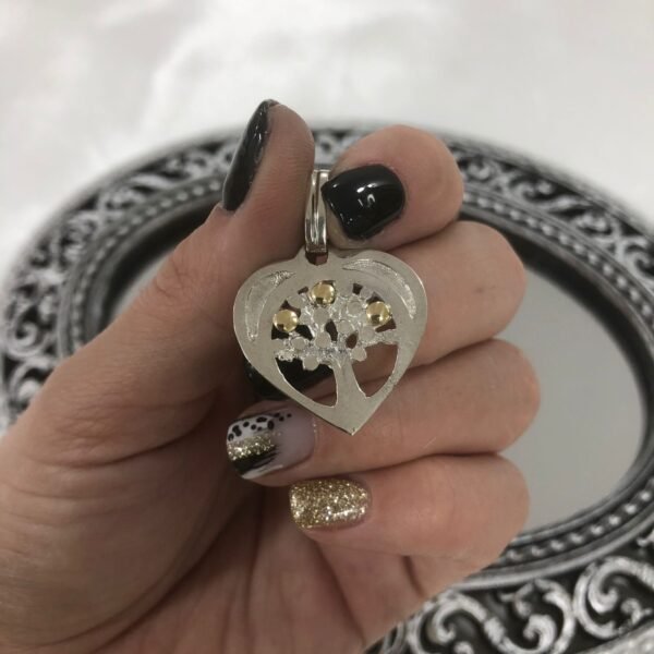 Dije corazon arbol