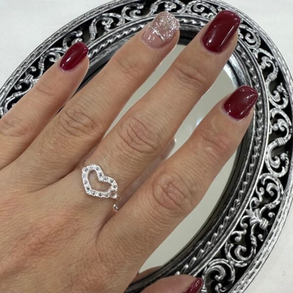 a Anillo Ava cubic 6