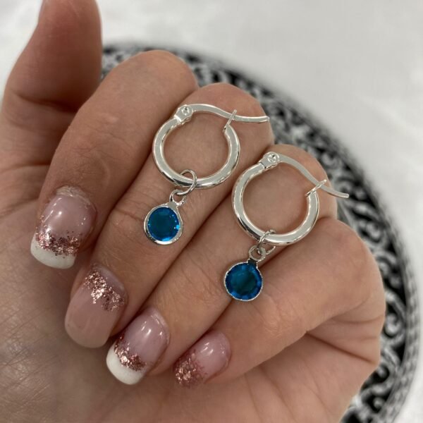 argollas con dije cristal celeste