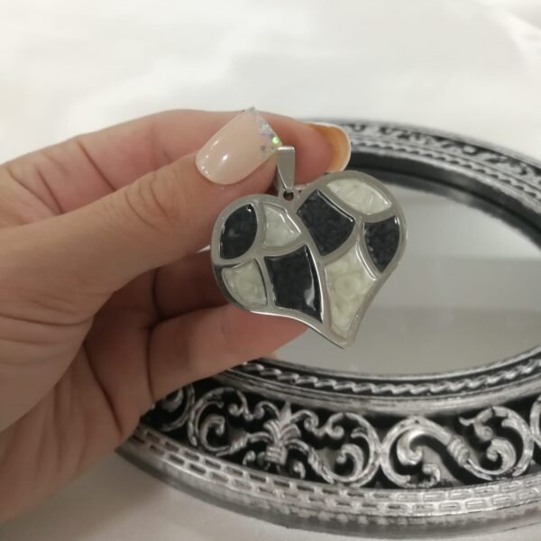 a dije corazon esmaltado byw