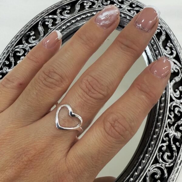 a Anillo Ava liso 17