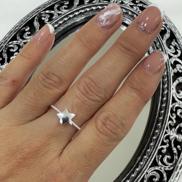 a Anillo Ava liso 7