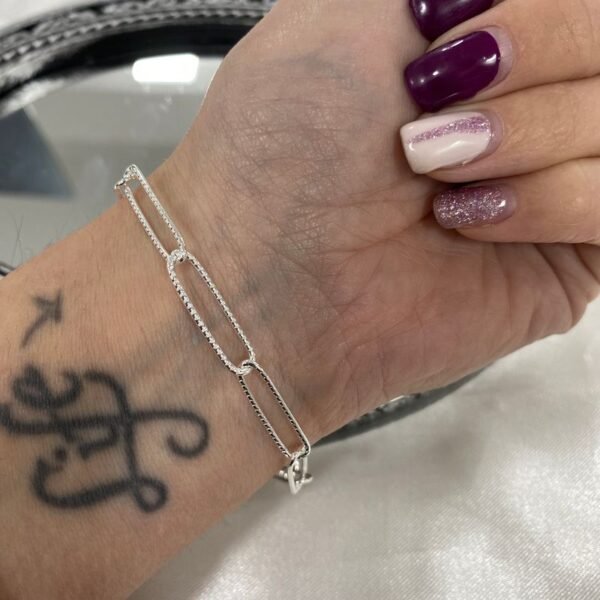 a Pulsera forcet alargada trabajada