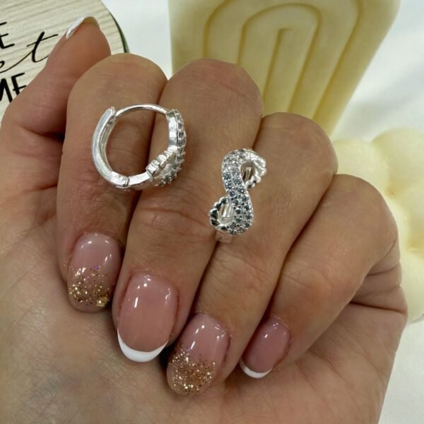 a argollas huggies microzirconia 17