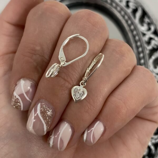 a argollas brisura cubic corazon chico