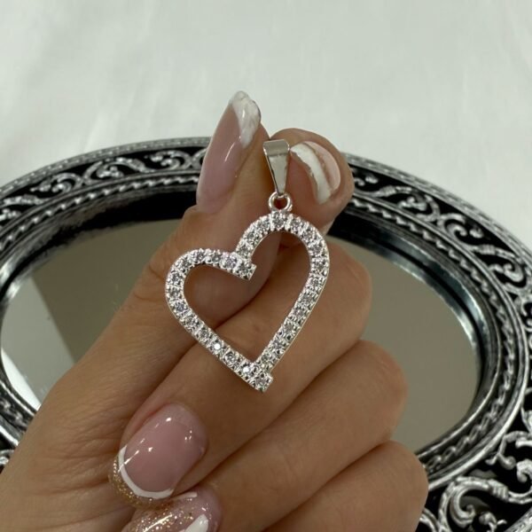 dije corazon cubics