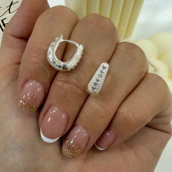 a argollas huggies microzirconia 24
