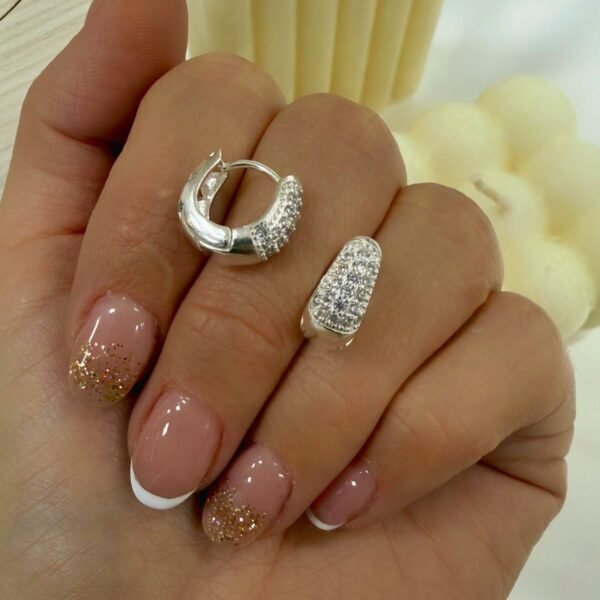 a argollas huggies microzirconia 25